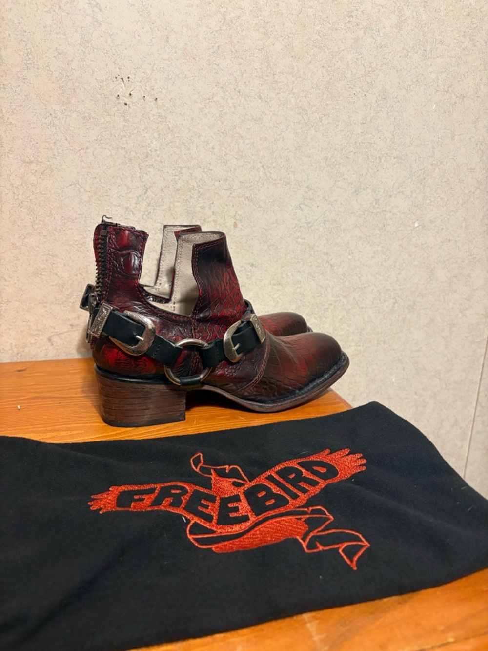 Freebird By Steven Truce Red Croc Crocodile Ankle Boots Women’s Size 7